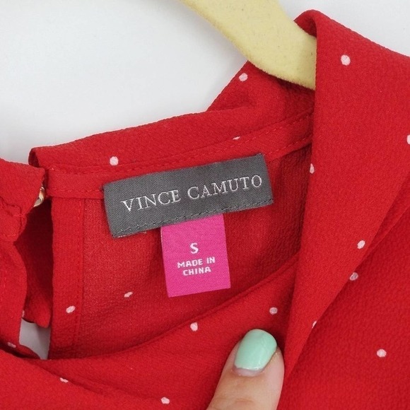 Vince Camuto Polka Dot Pearl Button Neck Short Sleeve Blouse Top Red Size Small - Picture 3 of 4